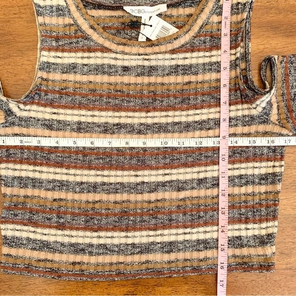 NWT BCBG Boho Y2K Open Shoulder Neutral Stiped Bell Sleeve Top S - Picture 7 of 9